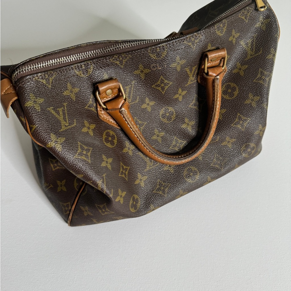 Vintage Louis Vuitton Speedy - $250 OBO